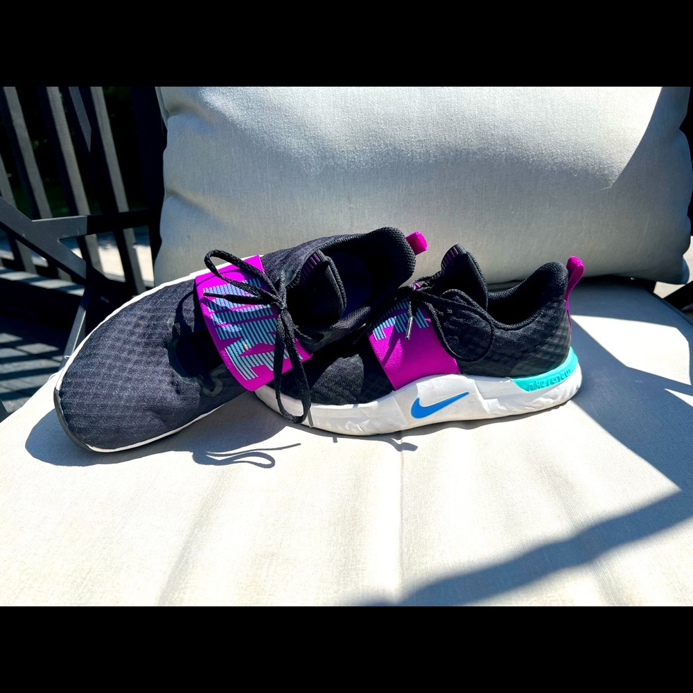 Nike renews